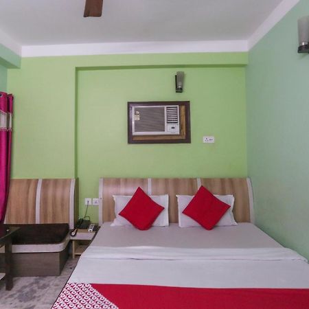 Oyo 60609 Hotel Tanushree Rampurhat Extérieur photo