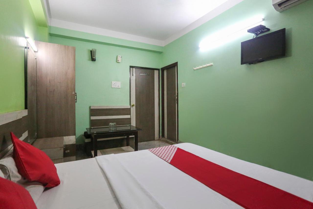 Oyo 60609 Hotel Tanushree Rampurhat Extérieur photo