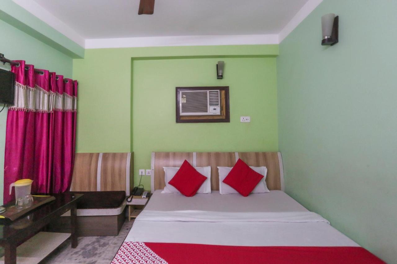 Oyo 60609 Hotel Tanushree Rampurhat Extérieur photo