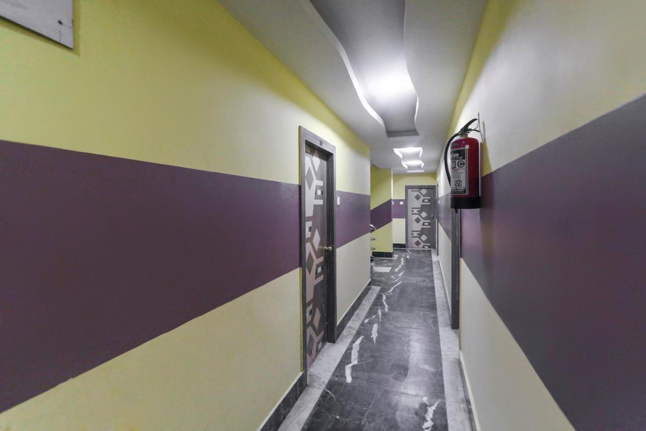 Oyo 60609 Hotel Tanushree Rampurhat Extérieur photo