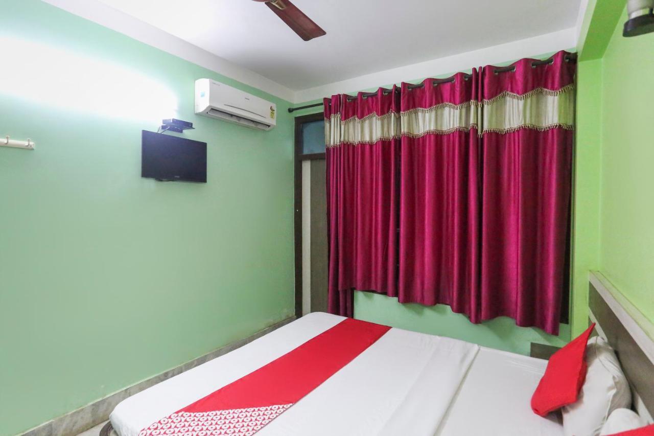 Oyo 60609 Hotel Tanushree Rampurhat Extérieur photo