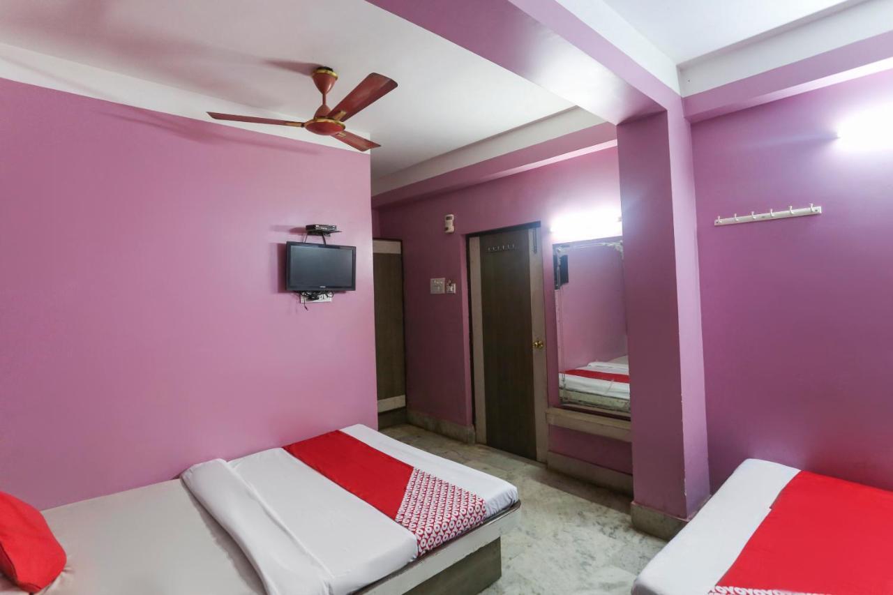 Oyo 60609 Hotel Tanushree Rampurhat Extérieur photo