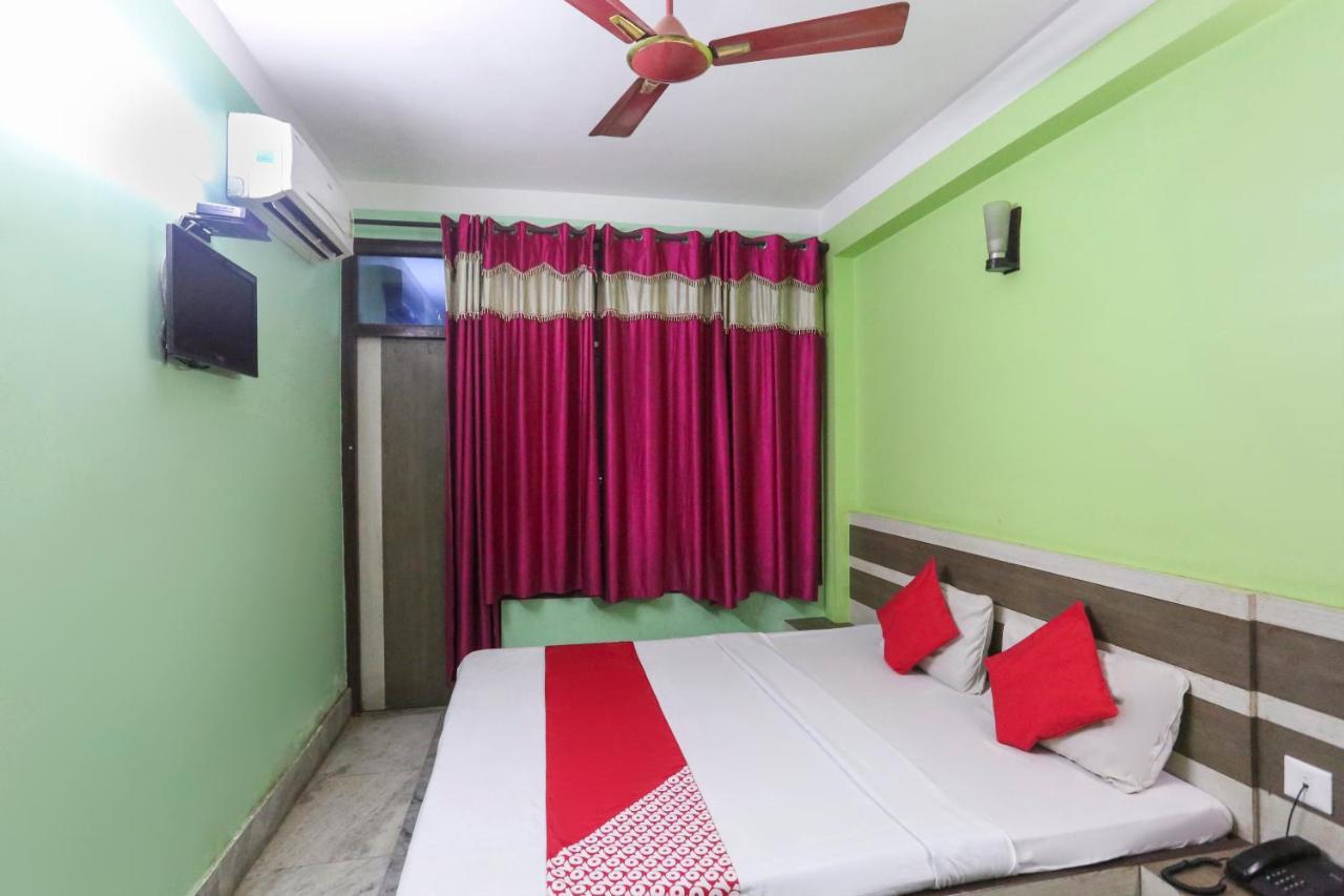 Oyo 60609 Hotel Tanushree Rampurhat Extérieur photo