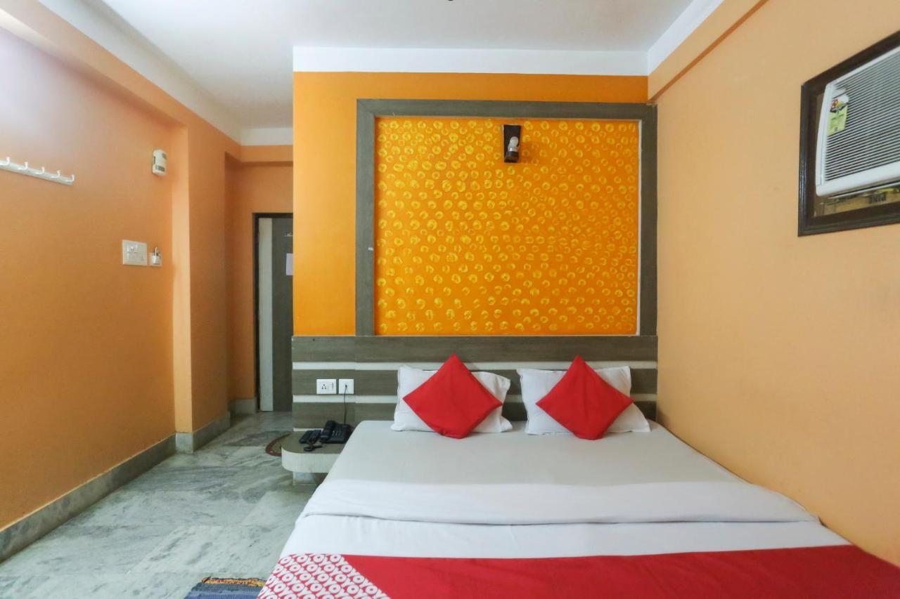 Oyo 60609 Hotel Tanushree Rampurhat Extérieur photo