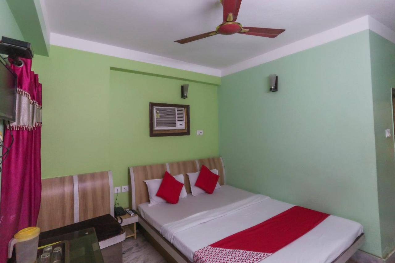 Oyo 60609 Hotel Tanushree Rampurhat Extérieur photo